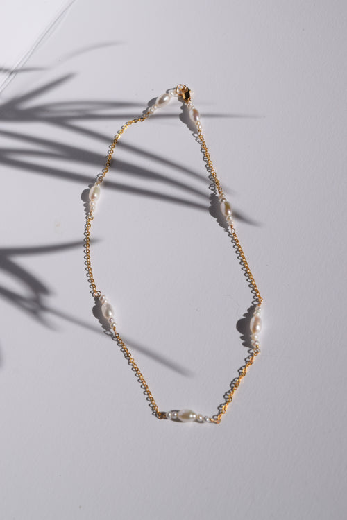 Ivy- Pearl Cluster Chain Necklace