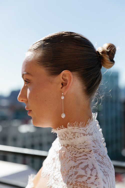 Cinq- Stacked Pearl Earring