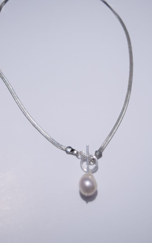 Lyd- Herringbone Toggle Drop