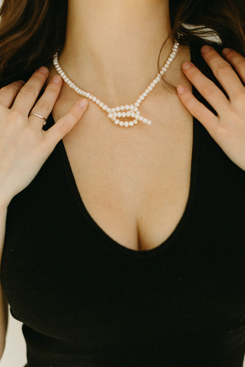 Noel- Full Pearl Toggle Necklace