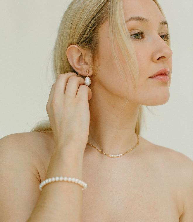 Violet- Elegant Drop Earrings