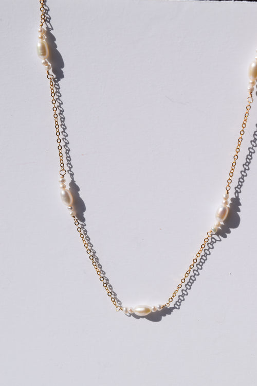 Ivy- Pearl Cluster Chain Necklace