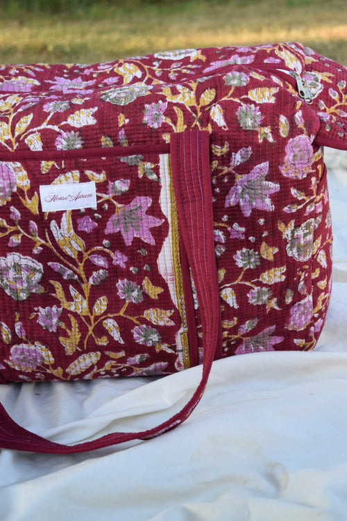 BURGUNDY FLORAL DUFFLE
