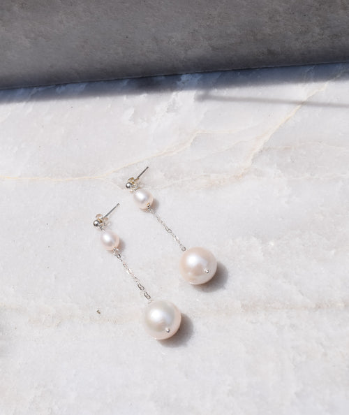 Cinq- Stacked Pearl Earring