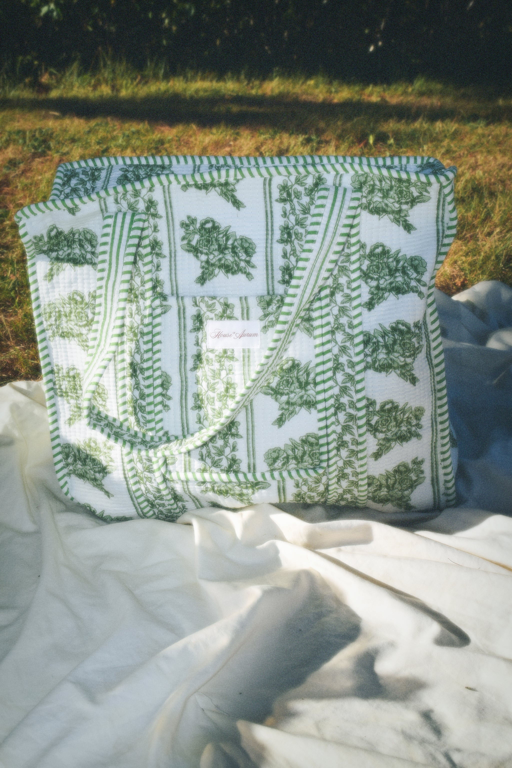 THE SUMMER BAG SUITE