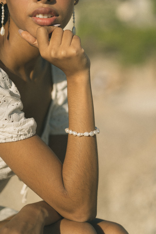 Ash- Pearl Bracelet