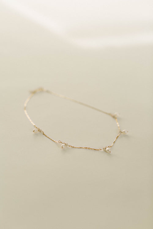 Indy- Dazzling pearl Necklace