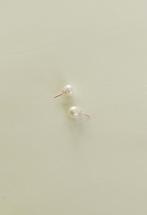Dallis-Pearl Studs Earrings