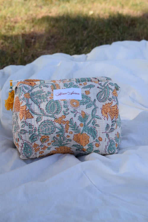 TURQUOISE CREAM COSMETIC CASE