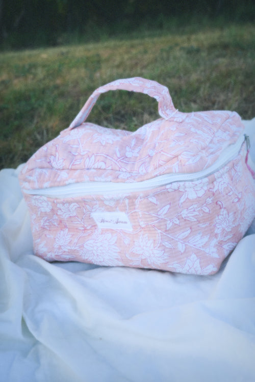 LIGHT PINK VANITY CASE