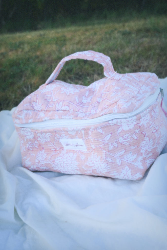 LIGHT PINK VANITY CASE