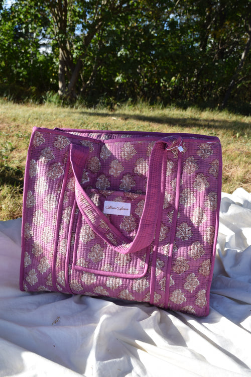PLUM FLORAL TOTE