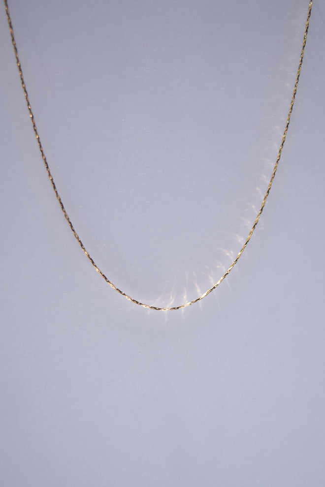 Mari- Dainty Twisted Rope Chain