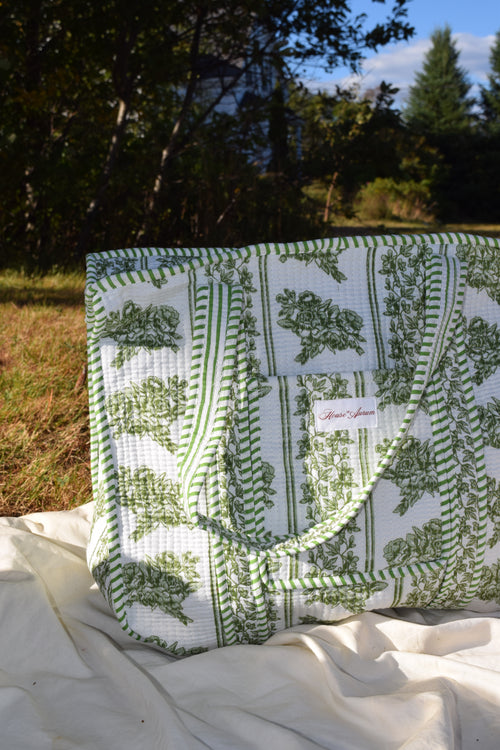 GREEN WHITE FLORAL TOTE
