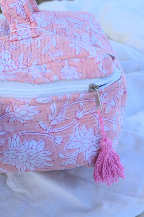 LIGHT PINK VANITY CASE