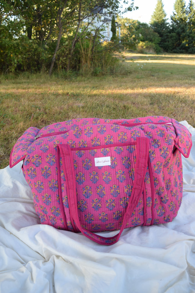 MAGENTA DUFFLE