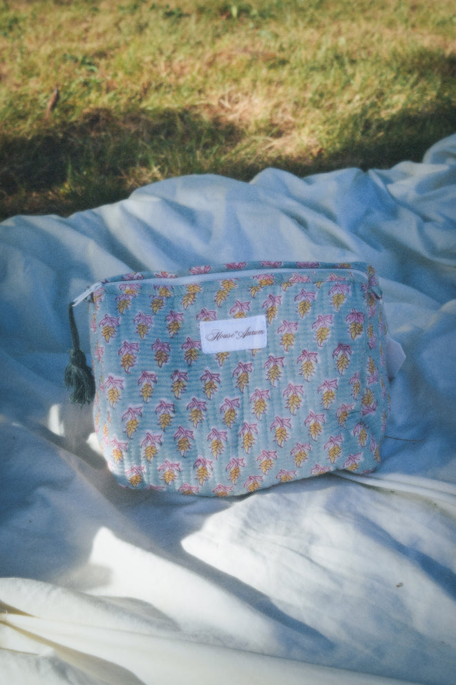 TURQUOISE PINK COSMETICS CASE