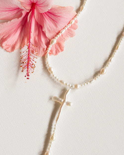 Kula- Pearl Cross Lariat