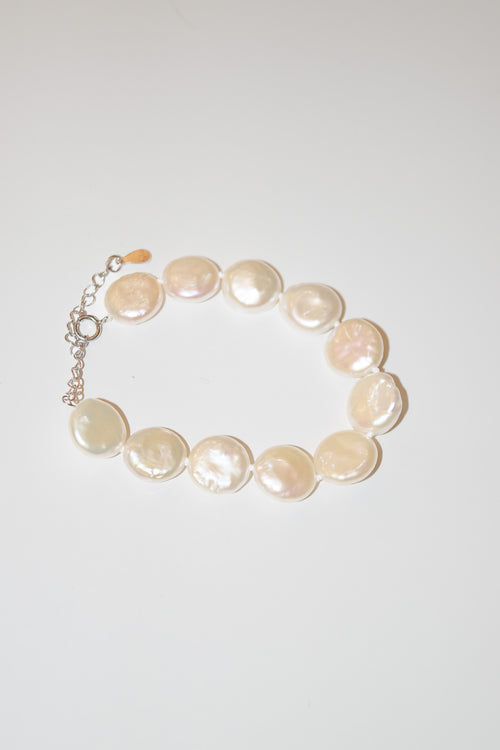 Anora- Coin Pearl Bracelet