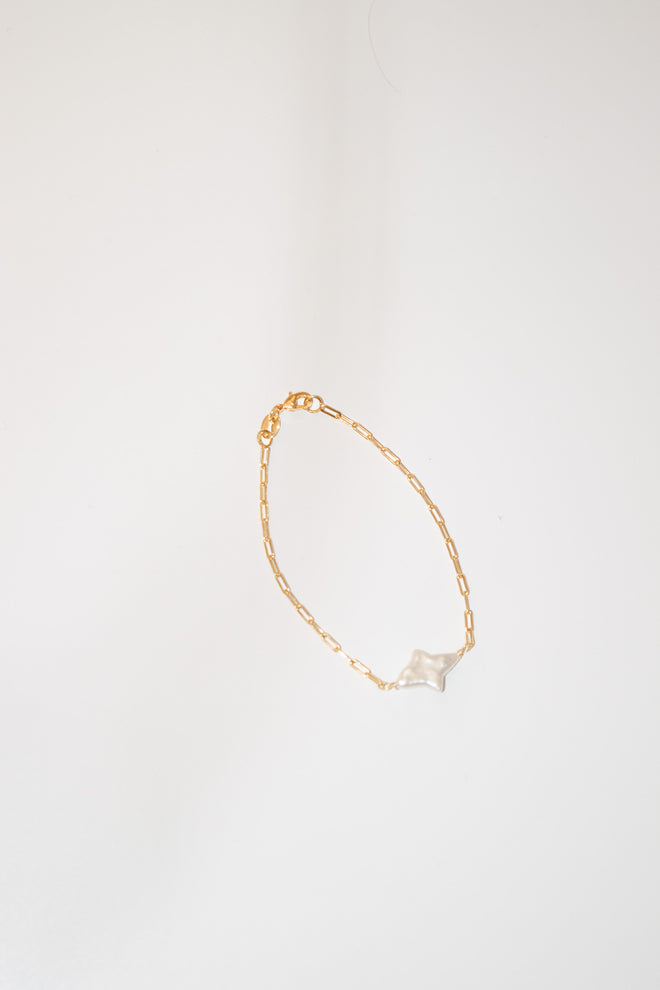 Talula- Diamond Pearl Paperclip Bracelet