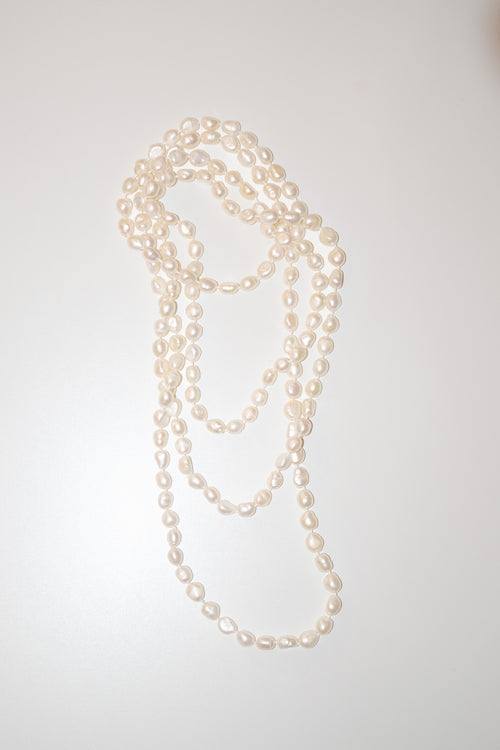 Marilyn- Statement Pearl Infinity Necklace