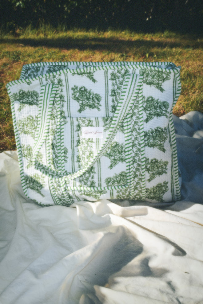 GREEN WHITE FLORAL TOTE