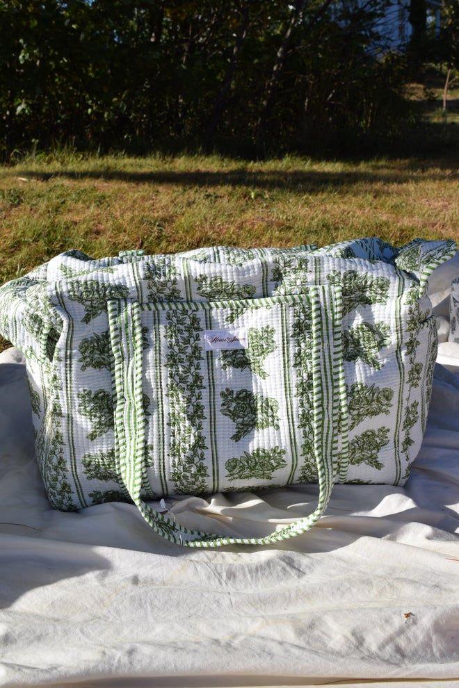 GREEN WHITE FLORAL DUFFLE