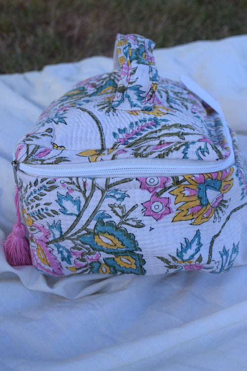 GREEN PINK WHITE VANITY CASE