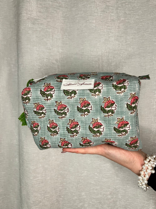 TURQUOISE FLORAL COSMETIC CASE