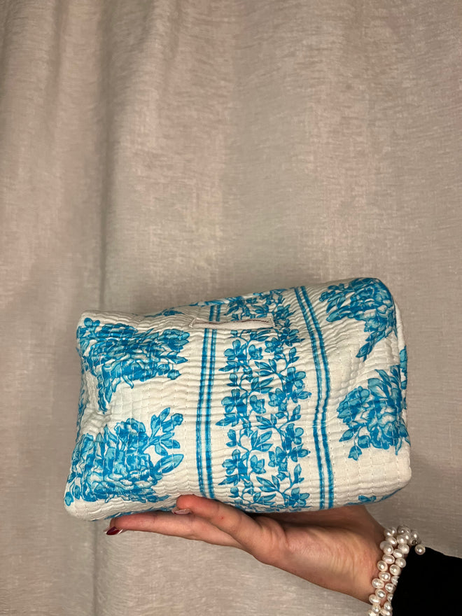 BLUE FLORAL COSMETIC CASE