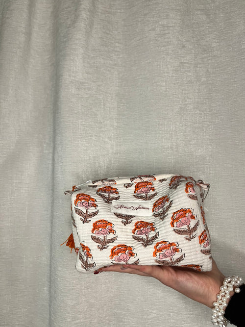 BEIGE WHITE FLOWER COSMETIC CASE