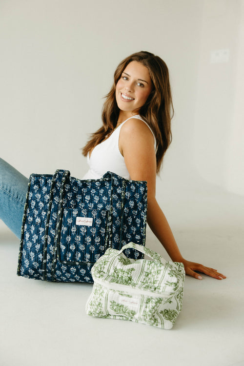 Diamond Quilted Tote- Navy Pattern