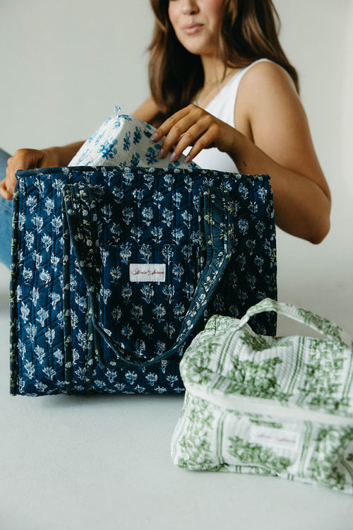 Diamond Quilted Tote- Navy Pattern