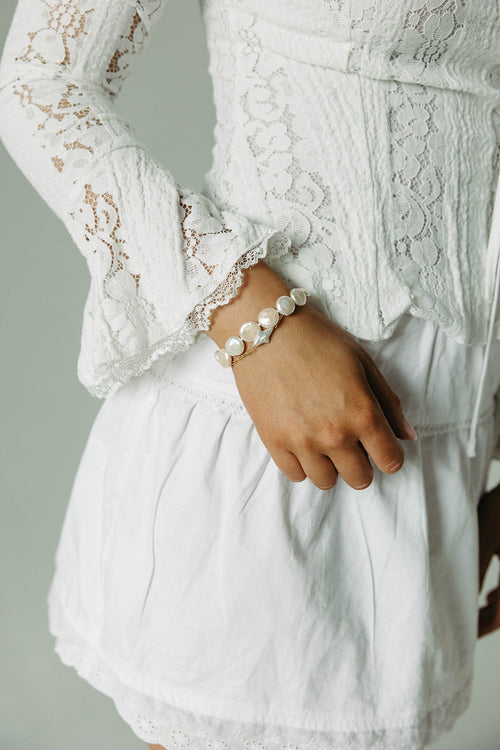 Anora- Coin Pearl Bracelet