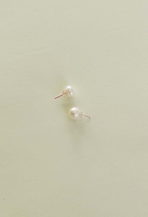Dallis-Pearl Studs Earrings