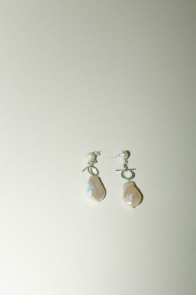 Noellea- Toggle closure Pearl Earrings