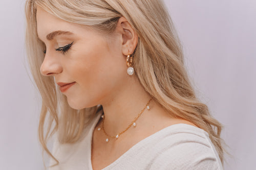 Maisy- Chunky Coin Pearl Hoops